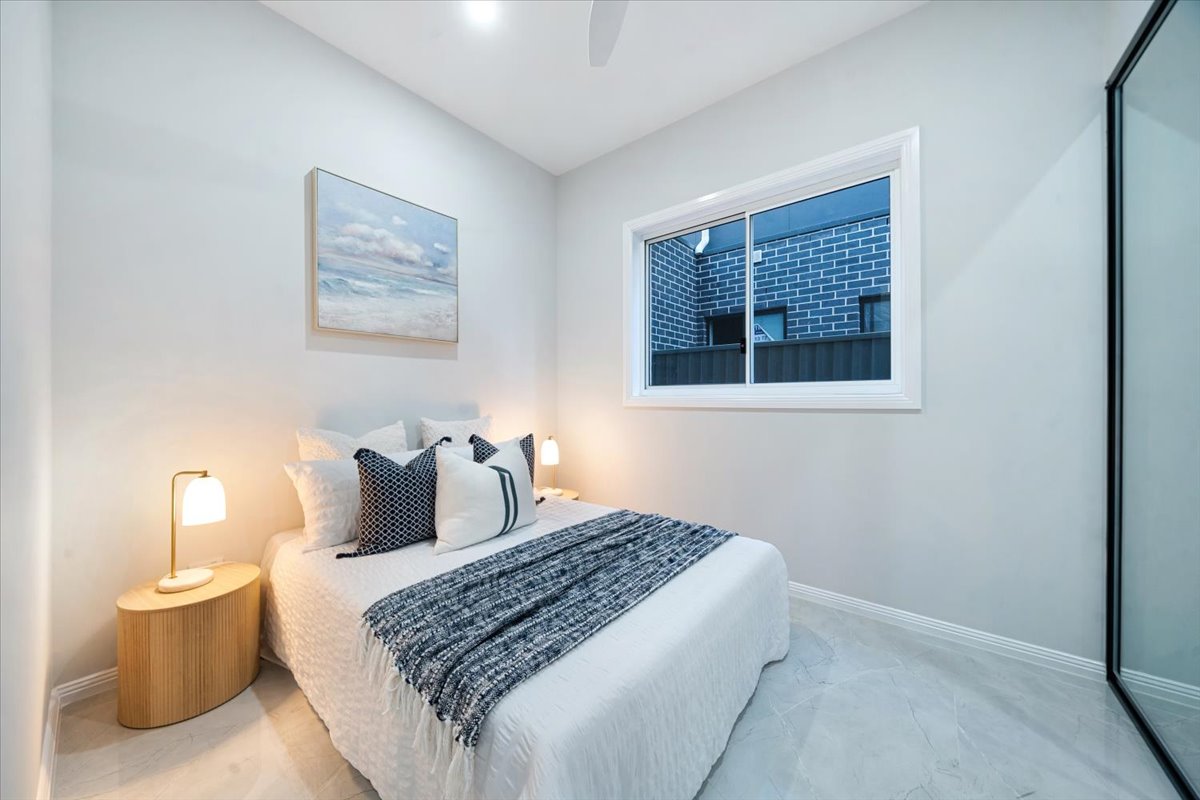 Modern Family Residence gallery photo 8