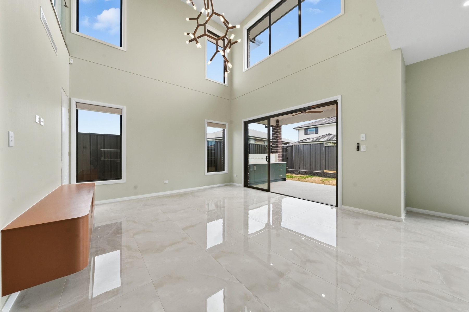 Atrium Family Residence gallery image 3