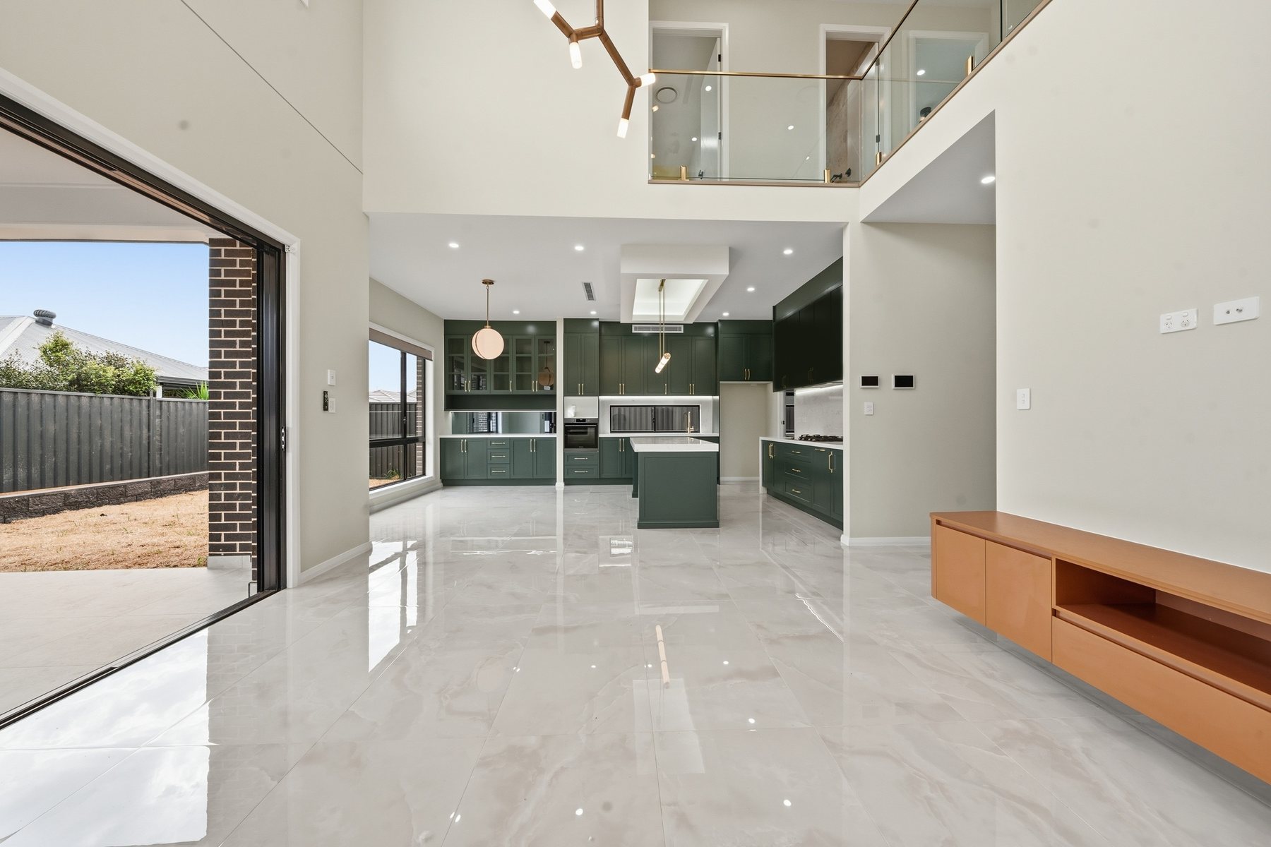 Atrium Family Residence gallery image 4