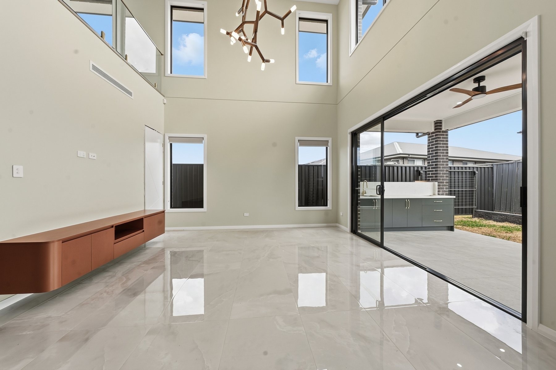 Atrium Family Residence gallery image 5