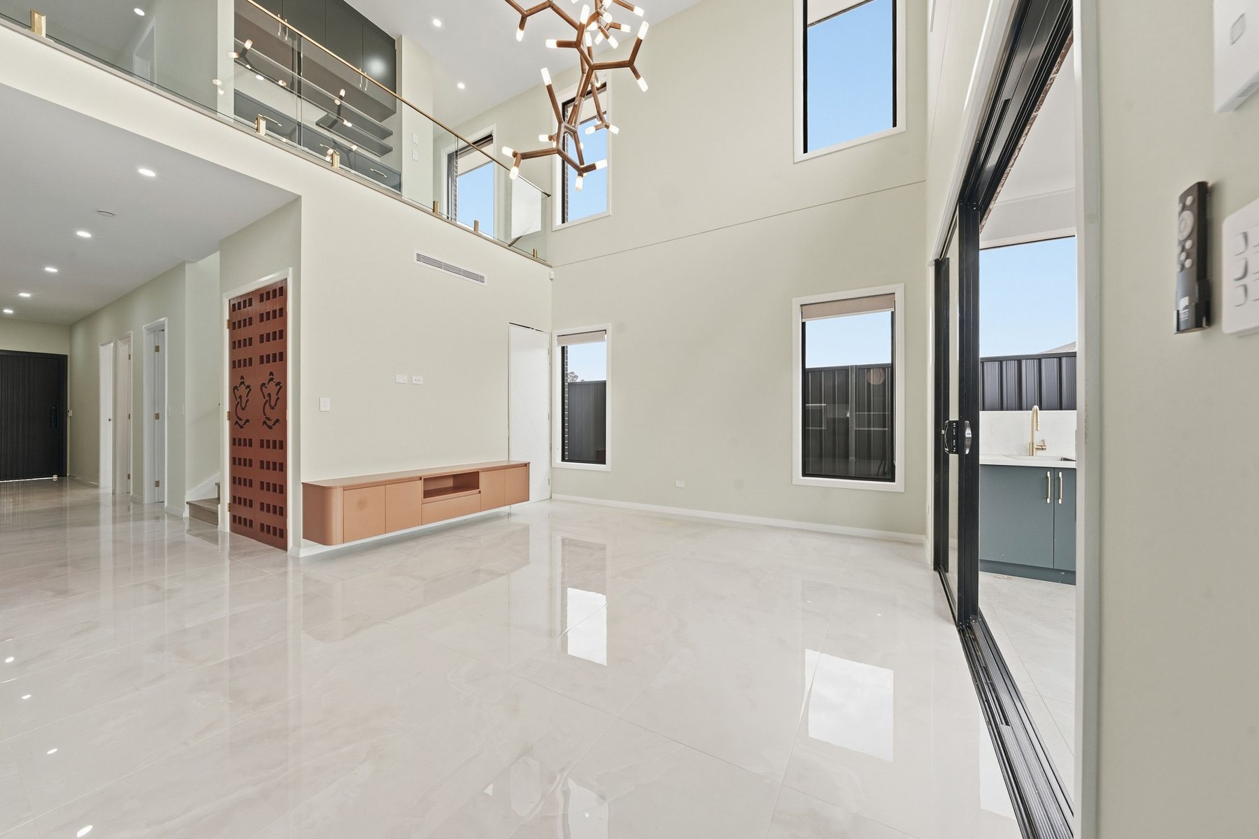 Atrium Family Residence gallery photo 6