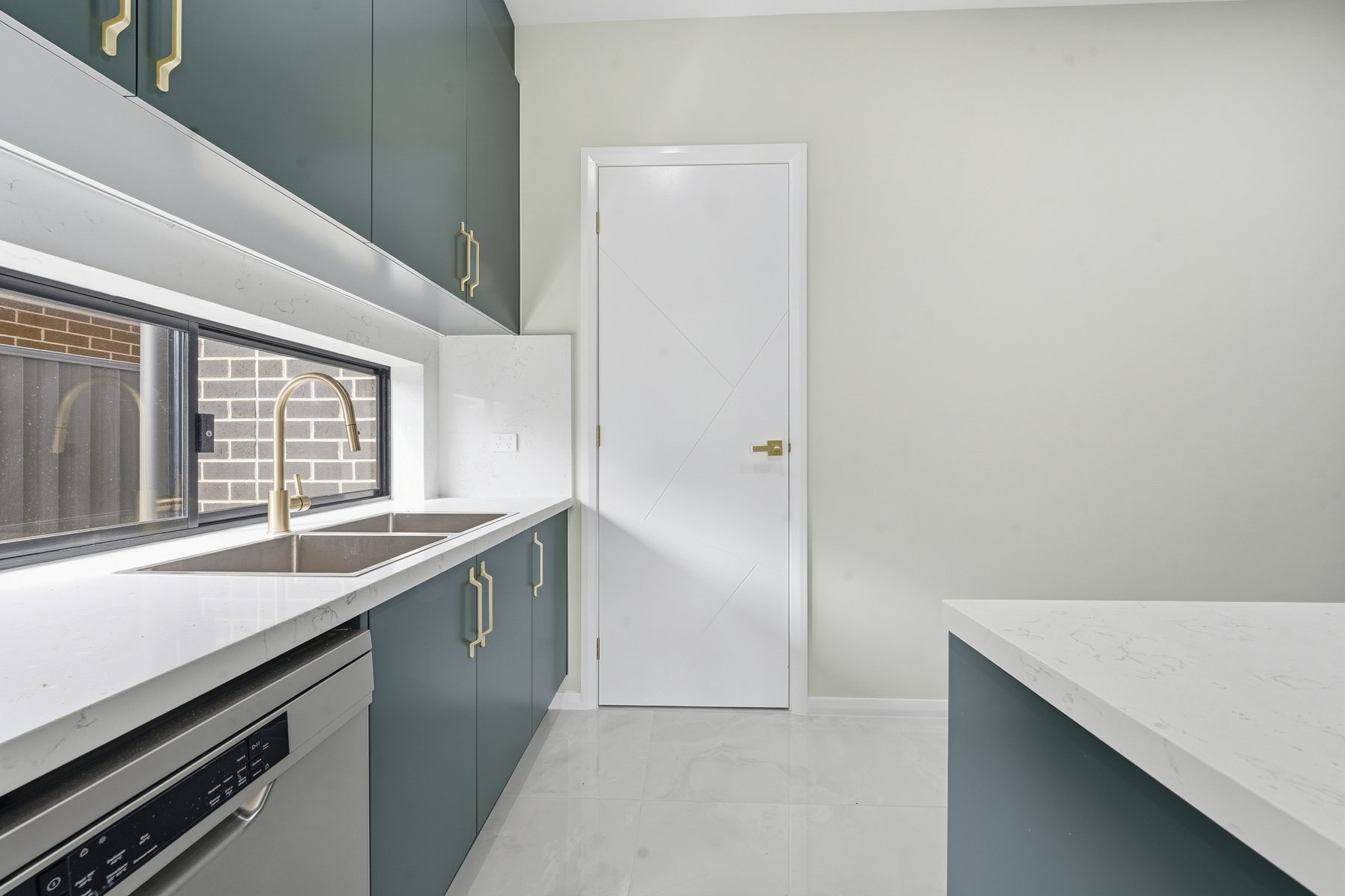 Atrium Family Residence gallery photo 15