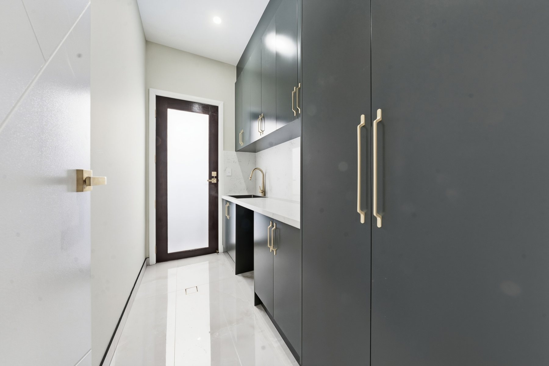 Atrium Family Residence gallery photo 17