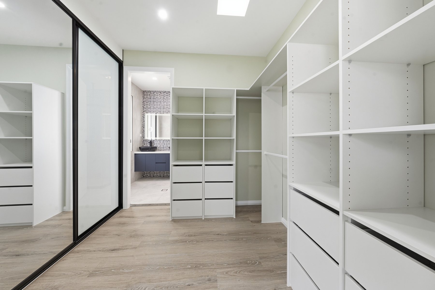 Atrium Family Residence gallery photo 21