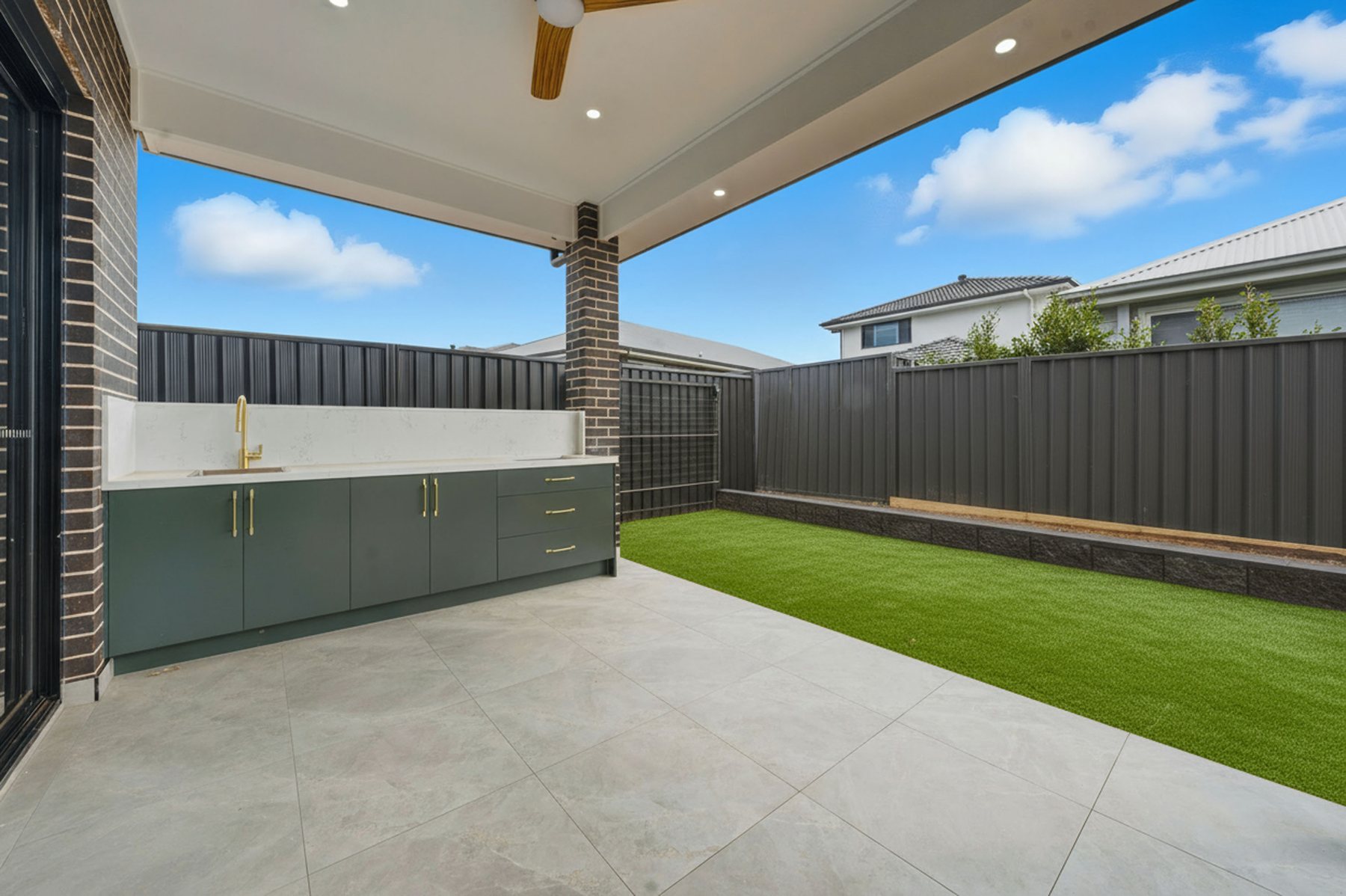 Atrium Family Residence gallery photo 28