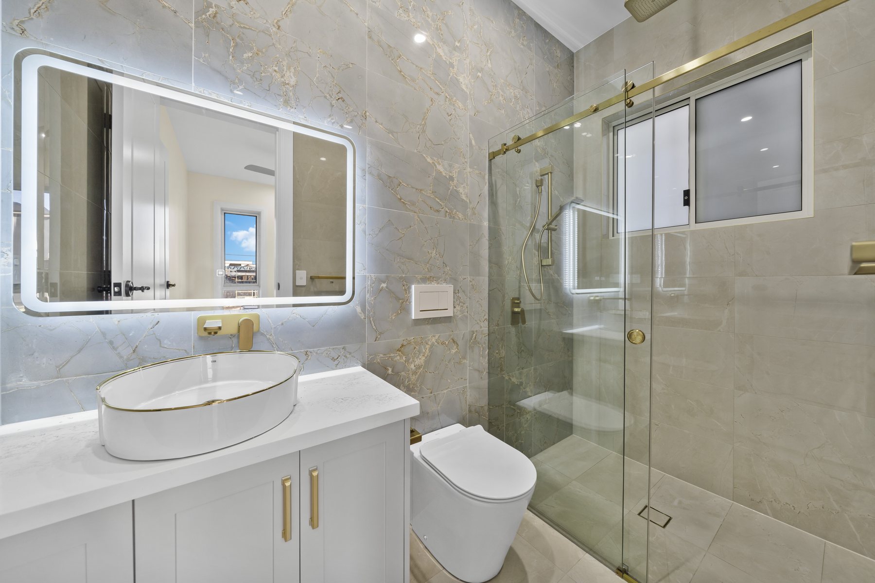 Coastal Family Residence gallery photo 13