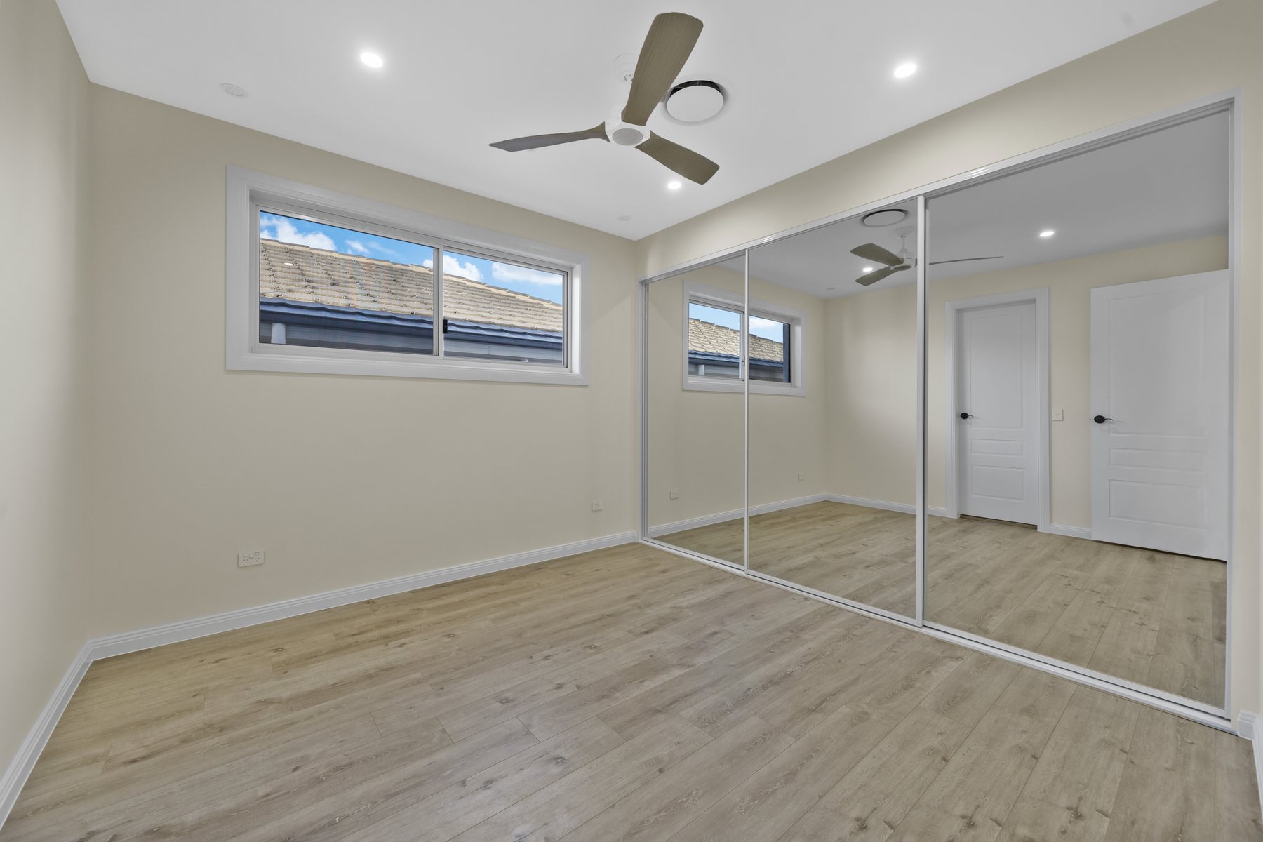 Coastal Family Residence gallery photo 21