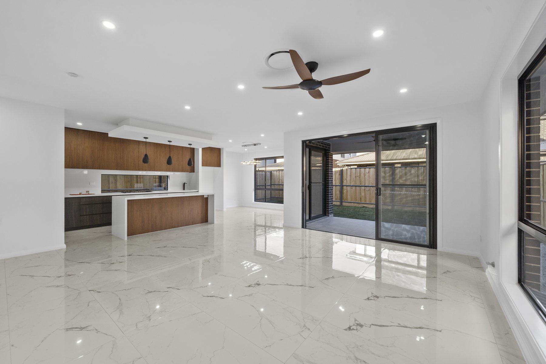 Courtyard Family Residence gallery image 3