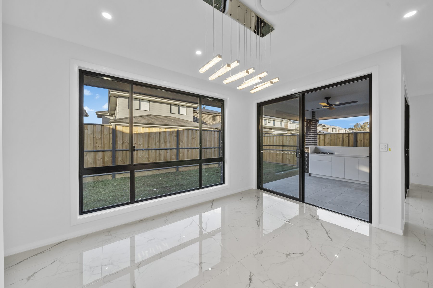 Courtyard Family Residence gallery photo 10