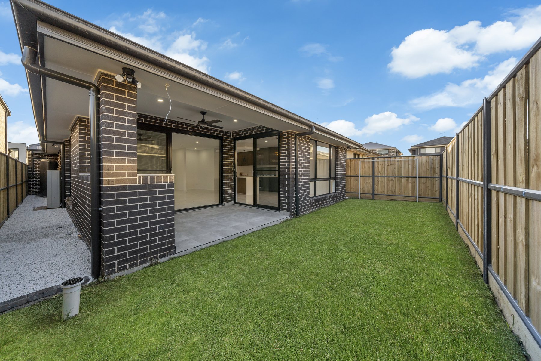 Courtyard Family Residence gallery photo 12