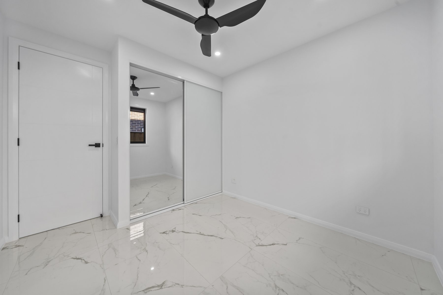 Courtyard Family Residence gallery photo 16