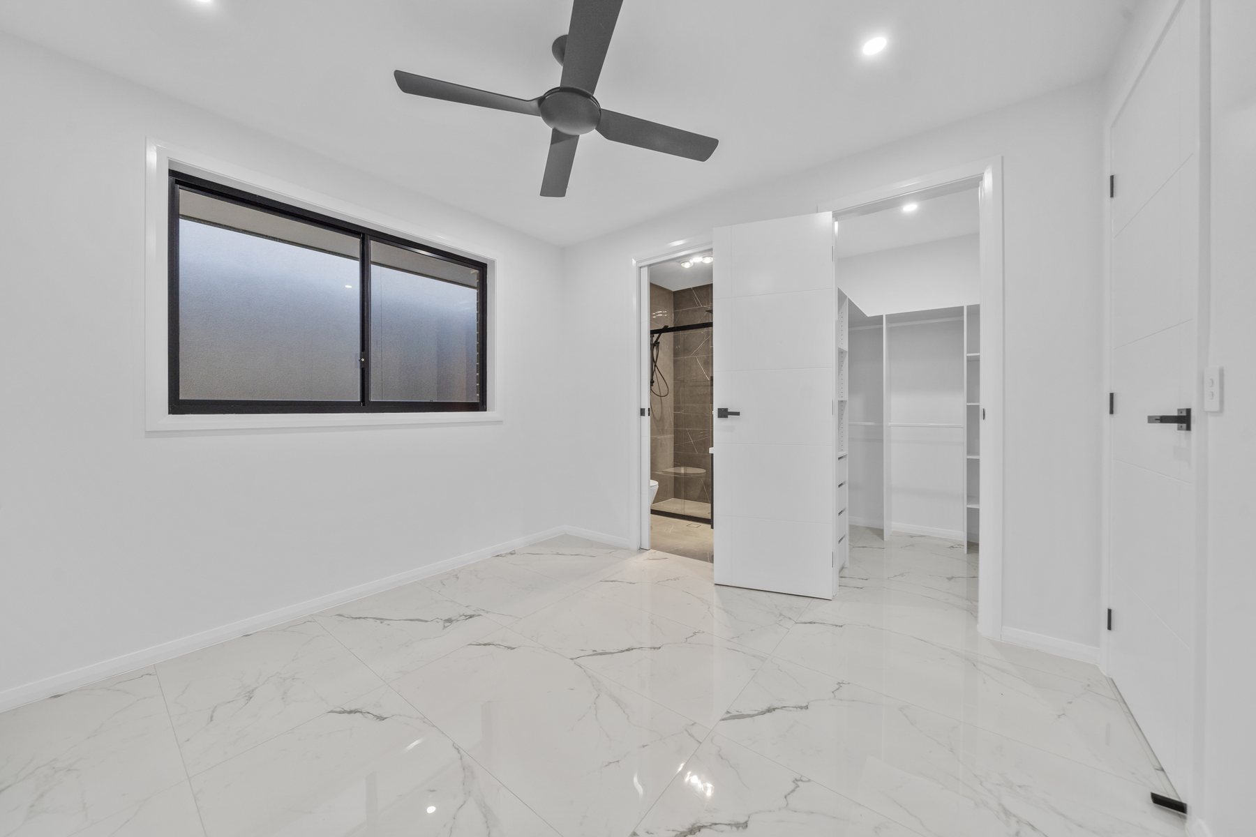 Courtyard Family Residence gallery photo 18