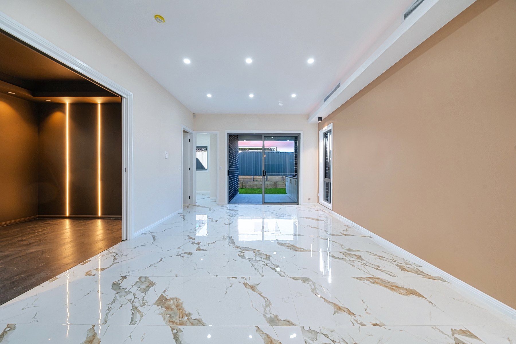 Sunset Family Residence gallery photo 9