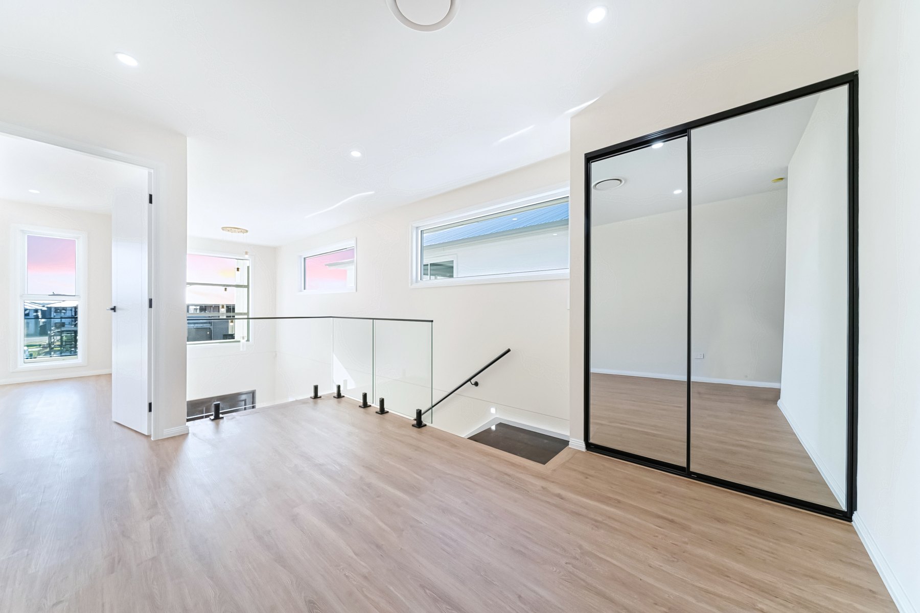Sunset Family Residence gallery photo 16